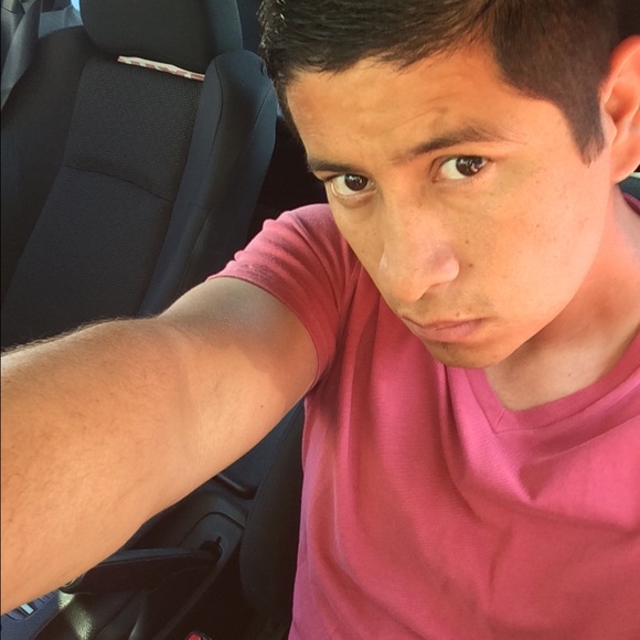 Profile Picture of Daniel Pinon (@dpshady100) on Poshmark