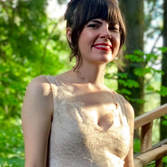 Profile Picture of Lindsey Sierotowicz (@lsierotowicz) on Poshmark