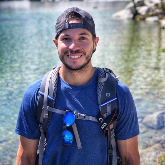 Profile Picture of Danny Santos (@ddossantos89) on Poshmark