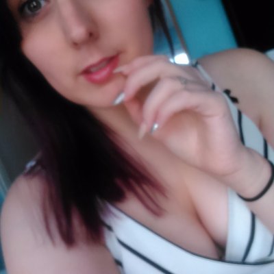 Profile Picture of Kirst Jane ♥ (@FuchsiaBellsxo) on Twitter