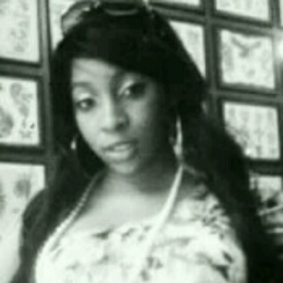 Camille Piterson - Poshmark Profile Picture of Camille Piterson (@1camille718) on Poshmark