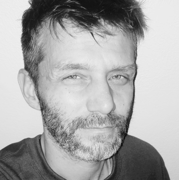 Profile Picture of Michael London (@blueravyn) on Poshmark