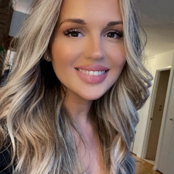 Profile Picture of Anita Kolenovic (@ak_718) on Poshmark