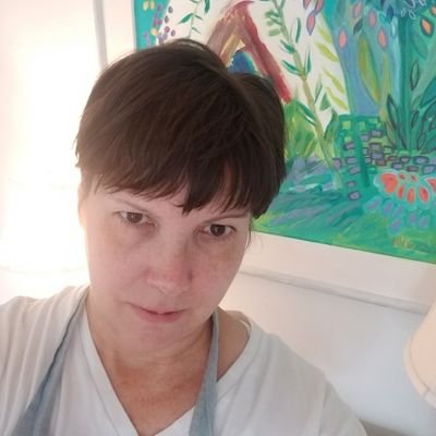 Profile Picture of Tori Grant Pushing Paint On Canvas (@ToriiDesign) on Twitter