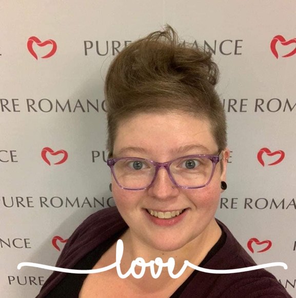 Profile Picture of Amber Bathon (@amber_bathon) on Poshmark