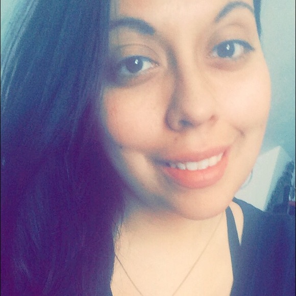 Profile Picture of Ana Nordin (@anord8511) on Poshmark