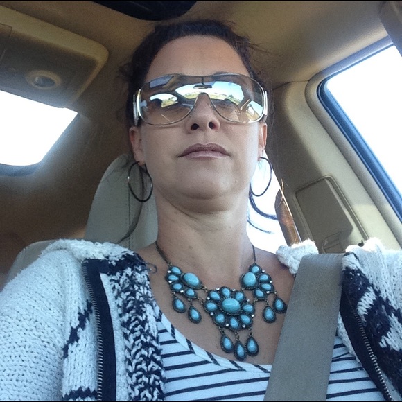 Profile Picture of Michelle Urban (@michelleurban1) on Poshmark