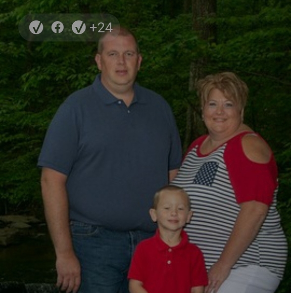 Profile Picture of Nicole Sechler (@nicolesechler) on Poshmark