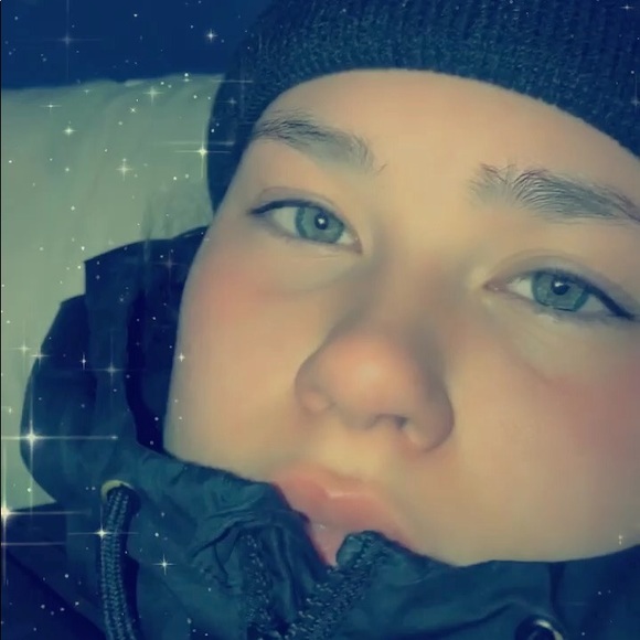 Profile Picture of Shelbie Macmullen (@iamaturtle) on Poshmark