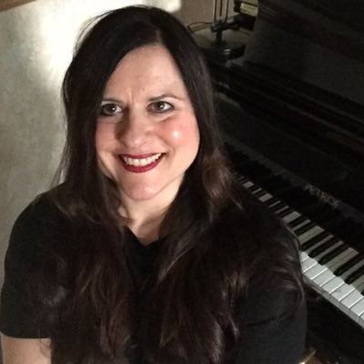 Profile Picture of Brenda Macdonald (@pianobren) on Twitter