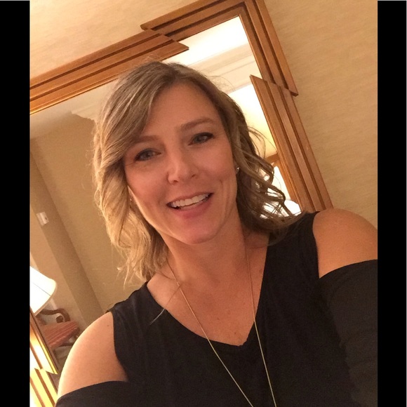 Profile Picture of Marcy Campbell (@mlcampbe) on Poshmark