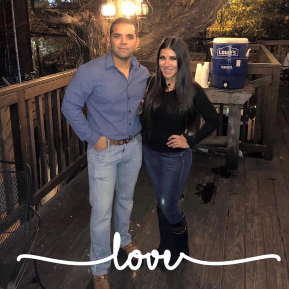 Profile Picture of Alonso Saenz (@alonsosaenz304) on Poshmark