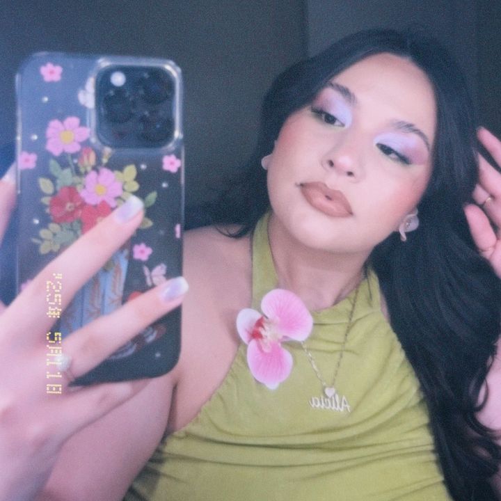 Profile Picture of Alicia Flores (@@aliciaflores_28) on Tiktok