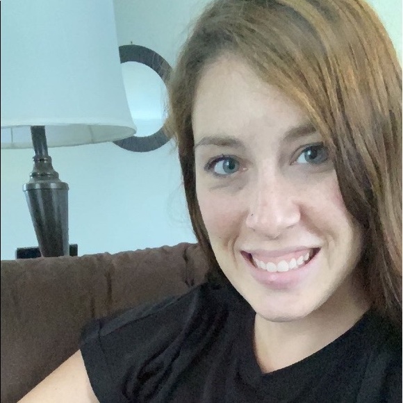 Profile Picture of Kelly Danfelt (@kellydanfelt) on Poshmark