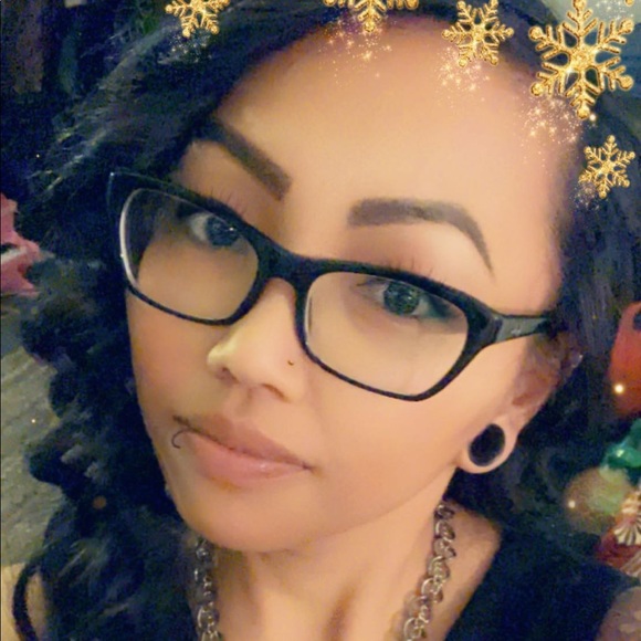 Seap Ngov - Poshmark Profile Picture of Seap Ngov (@lilseapy) on Poshmark