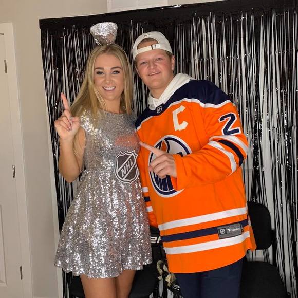 Profile Picture of Kara Boonenberg (@boonenbergkara) on Poshmark