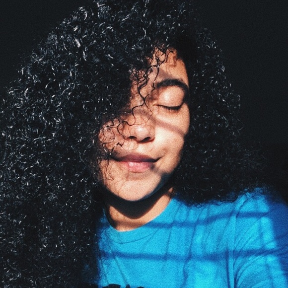 Profile Picture of Nya Brevik (@nyabrevik) on Poshmark
