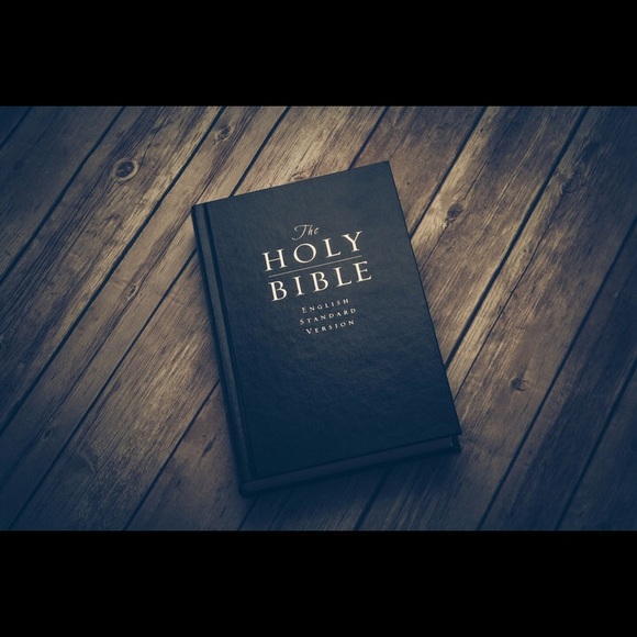 Profile Picture of Joshua Kamana (@joshuakamana) on Poshmark