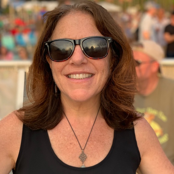 Profile Picture of Janet Scherberger (@janetmzink) on Poshmark