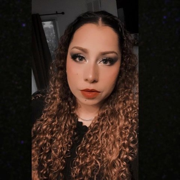 Profile Picture of Pamela Matta d carlos (@pamsarai19) on Poshmark