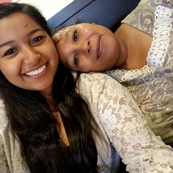 Clarissa Camacho - Poshmark Profile Picture of Clarissa Camacho (@morganville95) on Poshmark