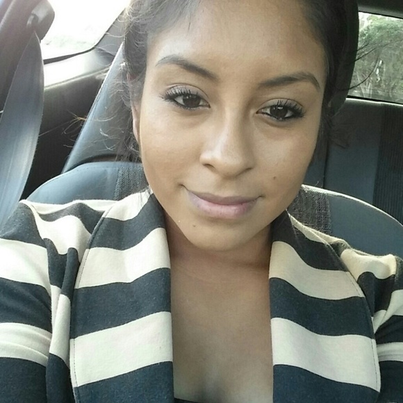 Profile Picture of Ramirez Isabel (@isabel10_4_12) on Poshmark