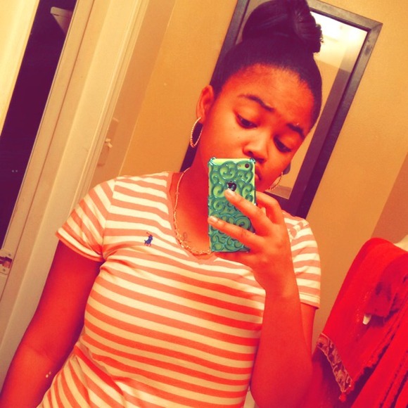 Profile Picture of Marium Rouse (@spifffy) on Poshmark