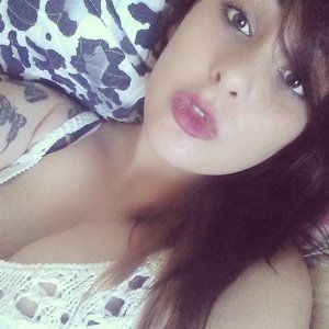 Profile Picture of Aly Cat (@allyy454) on Myspace