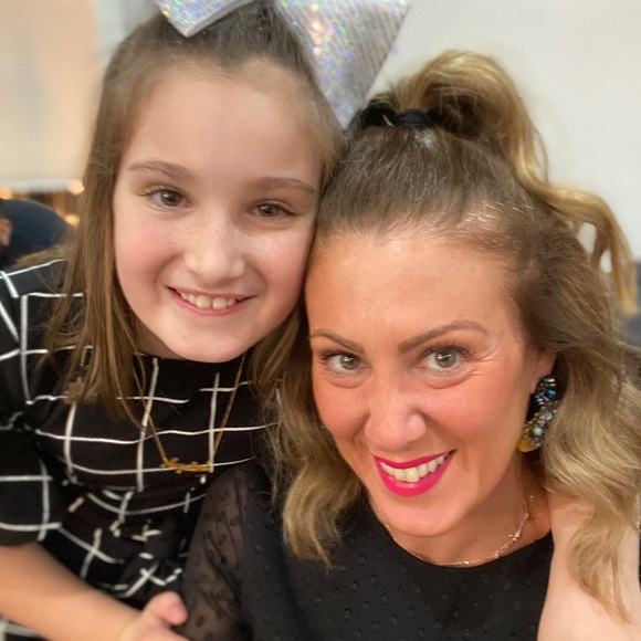 Profile Picture of Sophia Mavromatis (@sophiamavros) on Poshmark