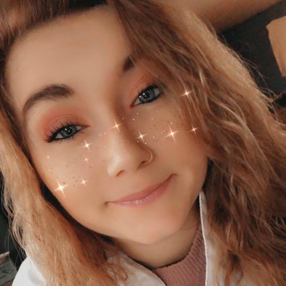 Profile Picture of Brittany Burgey (@burgeybrittany) on Poshmark