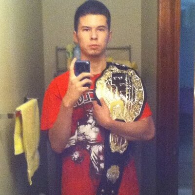 Profile Picture of Dustin Hills (@SychoSanderson) on Twitter