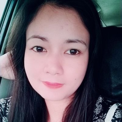 Profile Picture of Laura Robert (@lolarobertt) on Twitter