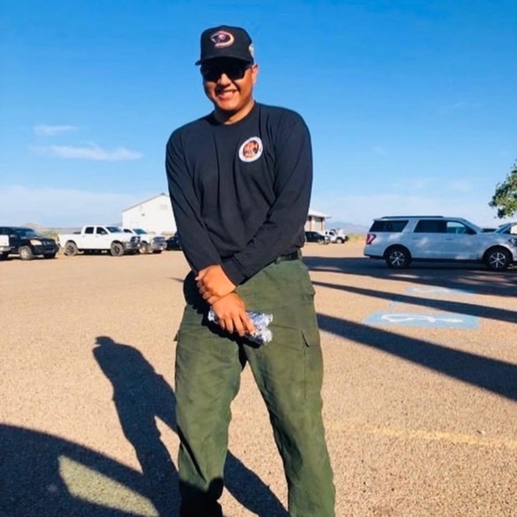 Profile Picture of John Cutter (@j_cutter23) on Poshmark