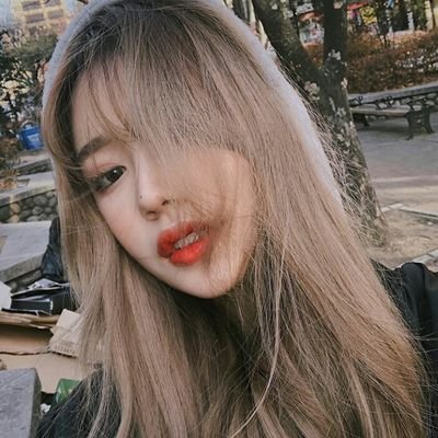 Profile Picture of Mina Wang (@RainbowMina18) on Twitter