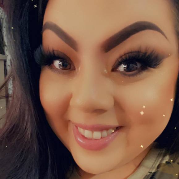 Profile Picture of Jessica Romig (@jesromig) on Poshmark