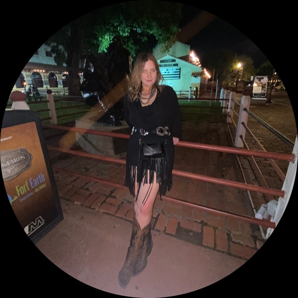 Profile Picture of Mikala Staples hughes (@mstaples94) on Poshmark