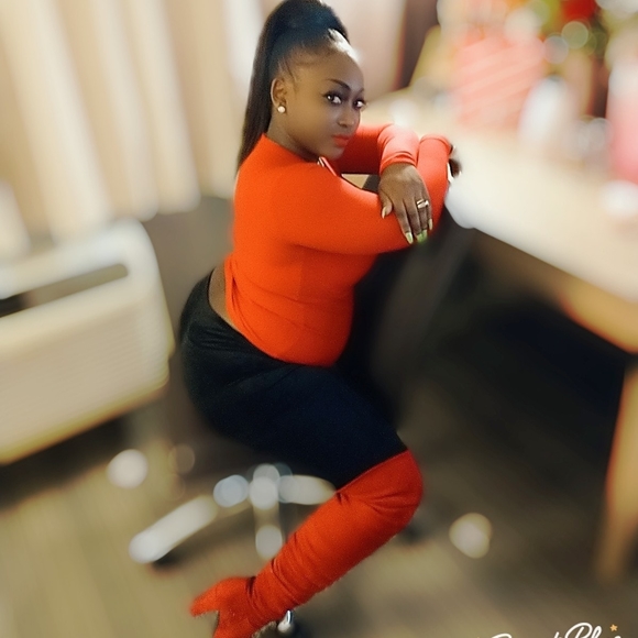 Profile Picture of Shandalaya Weeden (@lahtrice15) on Poshmark