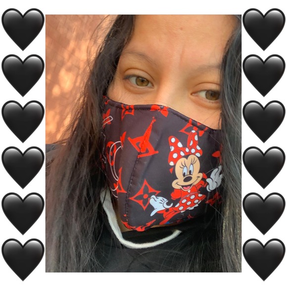 Profile Picture of Vianet Perris (@vianet_28) on Poshmark