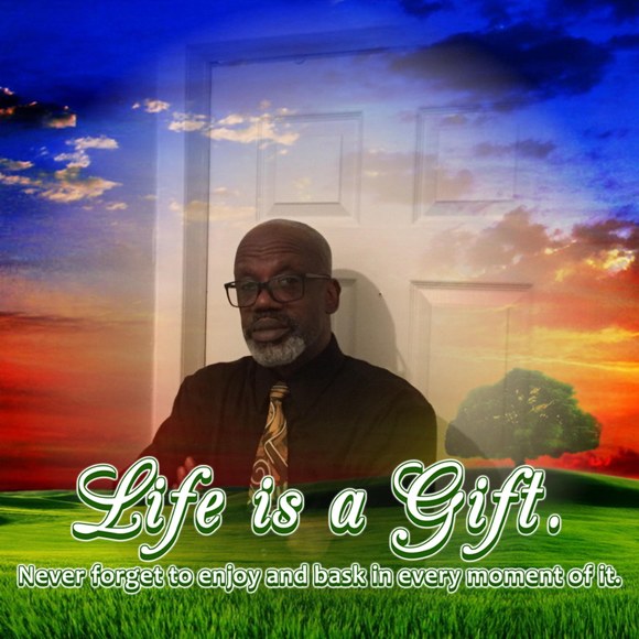 Profile Picture of Clinton Thomas (@mrclint220) on Poshmark