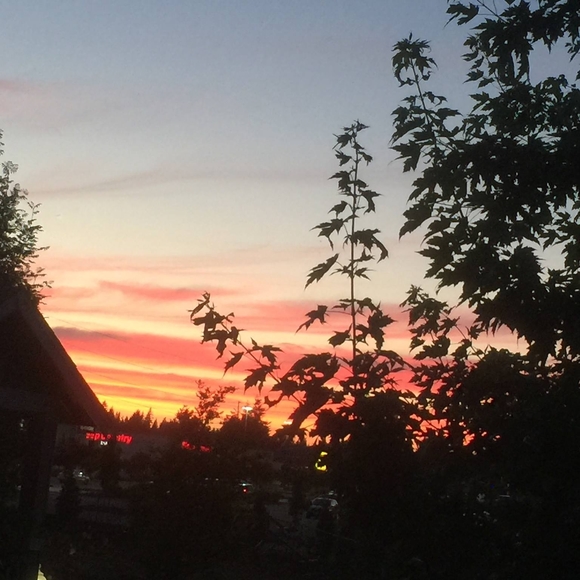 Profile Picture of Yuan Zhuang (@yenzhuang2011) on Poshmark