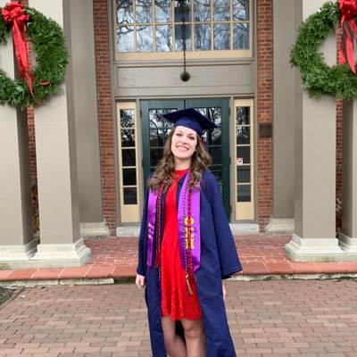 Profile Picture of Robyn 🌻 (@robyn__chandler) on Twitter