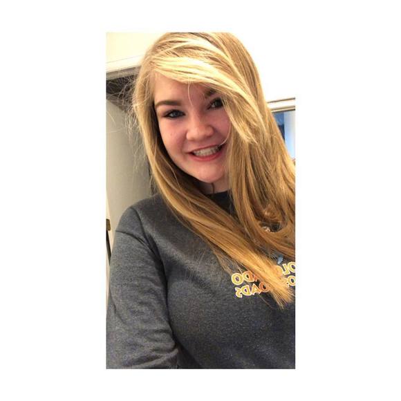 Profile Picture of Reagan Arthofer (@reaganarthofer) on Poshmark