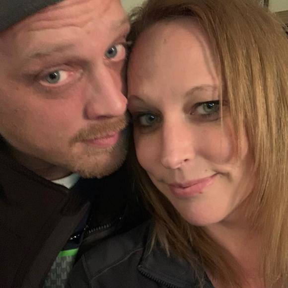 Profile Picture of Sharon Cubic (@cubics123) on Poshmark