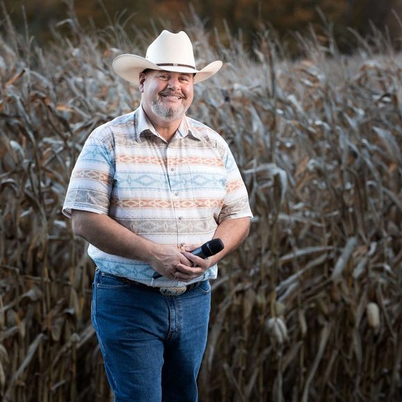 Profile Picture of Scott Arnold (@scottarnold268) on Poshmark