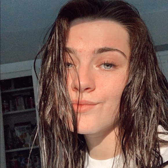 Profile Picture of Maddie Malmquist (@maddiemalmquist) on Poshmark