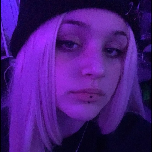 Profile Picture of Lexy Crouchet (@a1exios0) on Poshmark