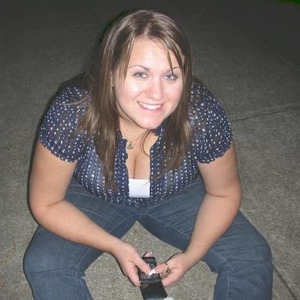 Profile Picture of Erin Lockwood (@ez_and_bon) on Myspace