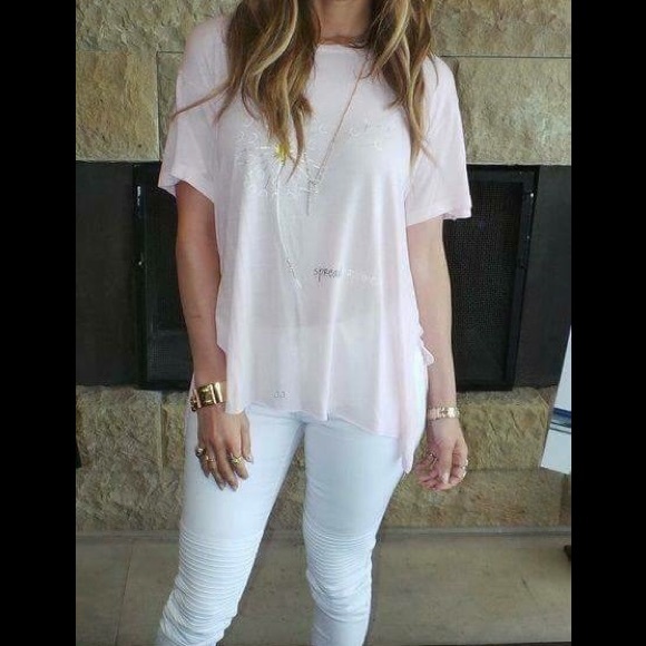 Profile Picture of Audelina Lopez (@audelina8) on Poshmark