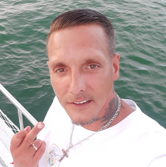 Profile Picture of Todd Michael (@tnc67911) on Poshmark