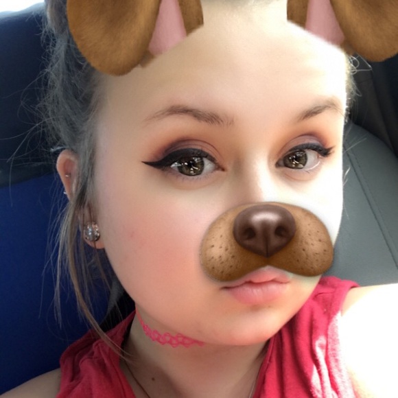 Profile Picture of Raelynn Fristoe (@raelynnfristoe) on Poshmark